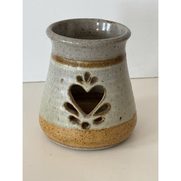 Vintage Ceramic Pottery Stoneware Candle Holder Cut Out Hearts Grannycore - Picture 1 of 9